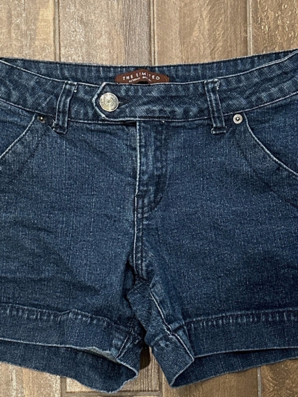 The Limited Dark Denim Shorts Women SIZE 4